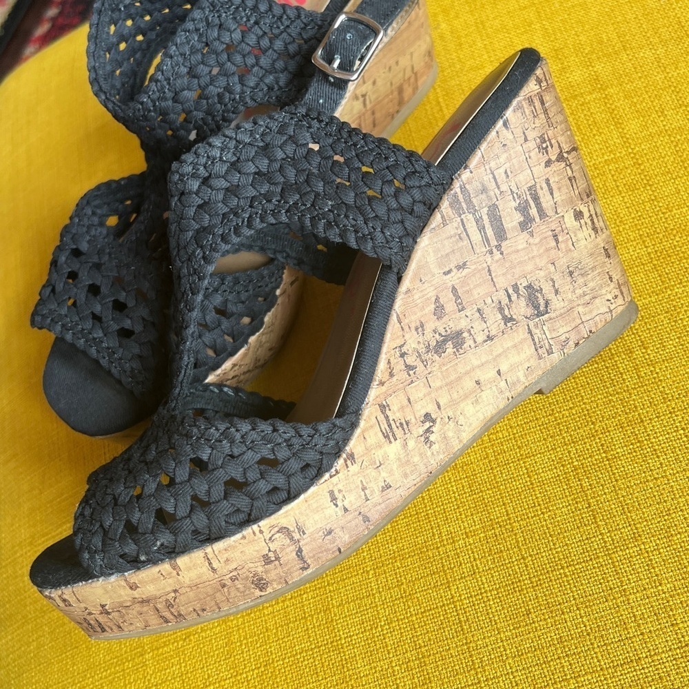 Jellypop Wedge Black Woven Sandals - Picture 4 of 9